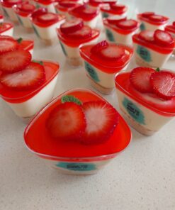 strawberry cheesecake mini dessert cups
